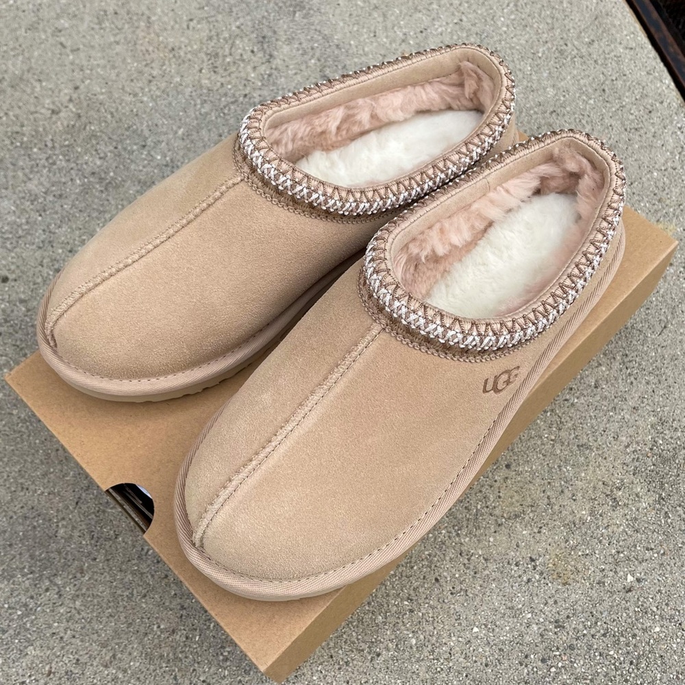 ❌ SOLD ❌ Ugg Tasman Slippers - Driftwood